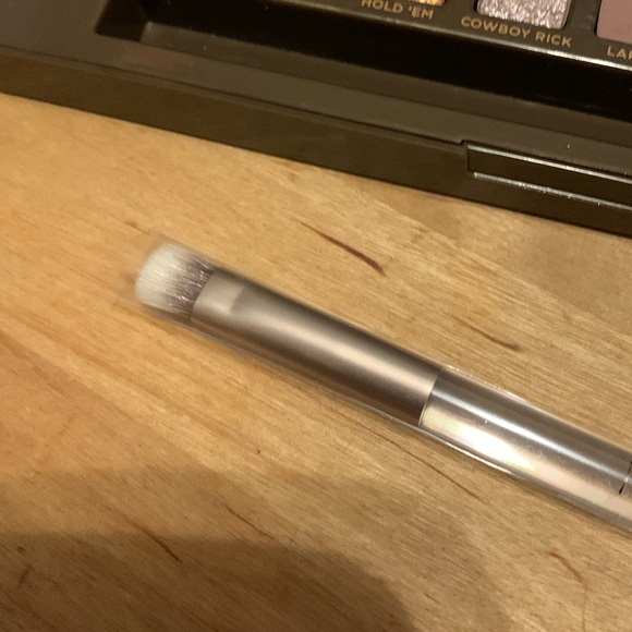 Urban Decay Naked Wild West Eyeshadow Palette - Picture 13 of 15